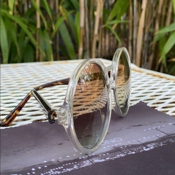KOMONO Coco Clear / Tortoise Sunglasses New - Picture 8 of 16